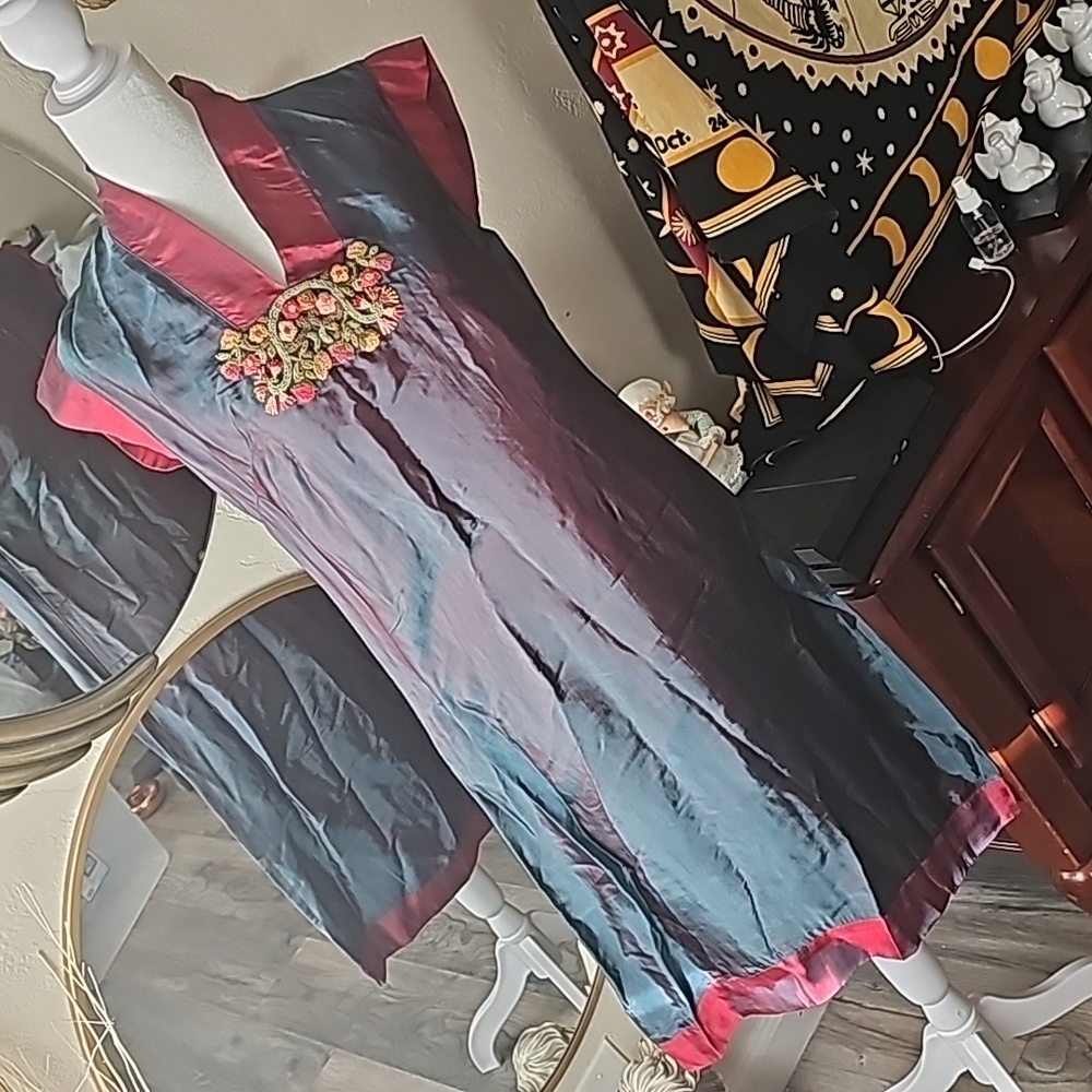 Minh Hanh Silk Dress floral embroidery green red iridescent boho evening ♥️